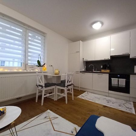 Lauro Apartment Виена Екстериор снимка